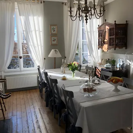 Alojamento de Acomodação e Pequeno-almoço Le Vivier 4*